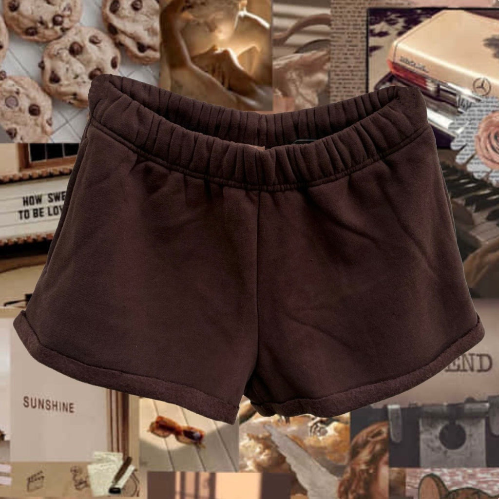 Low Rise Sweatshorts in Chocolate Brown (TicToc)